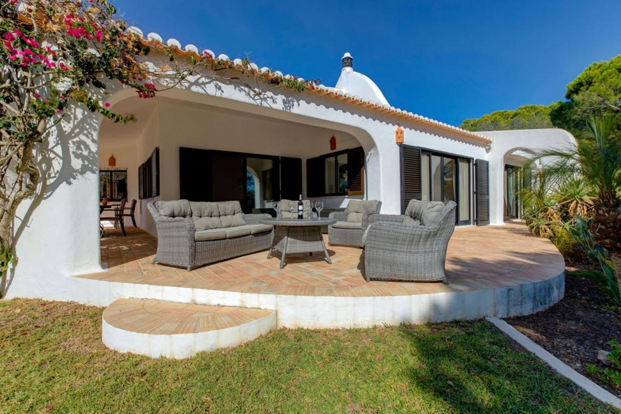 Villa Barlavento - Stunning 4-Bedroom Villa With Tennis Court Carvoeiro  Luaran gambar